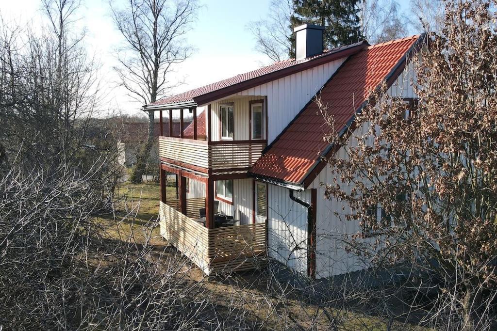 Lantlig Villa I Ljungbyhed ภายนอก รูปภาพ