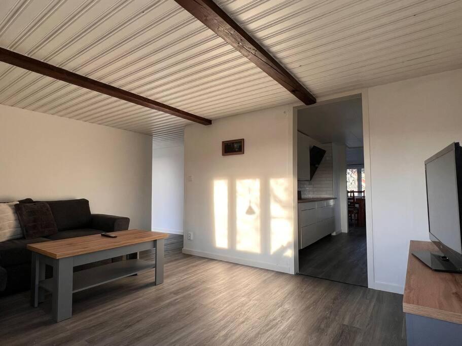 Lantlig Villa I Ljungbyhed ภายนอก รูปภาพ
